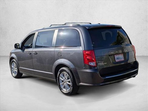 Used 2018 Dodge Grand Caravan SXT FWD image 6