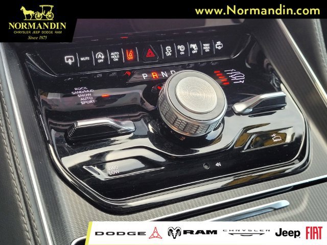 Used 2024 Jeep Grand Wagoneer L Series II w/ Quick Order Packagew 28T AWD/4WD image 11