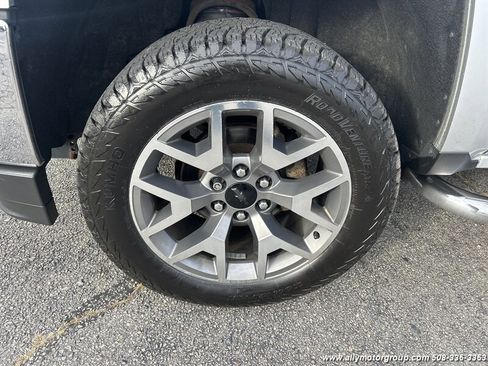 Used 2017 Chevrolet Silverado 1500 LT w/ All Star Edition image 12