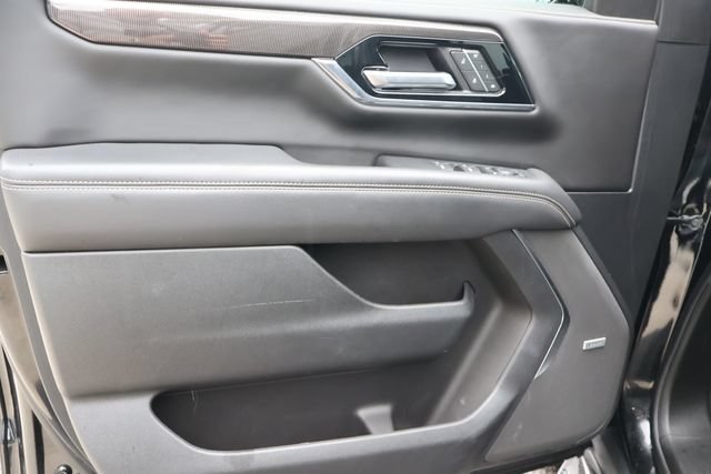 Used 2025 GMC Yukon Elevation AWD/4WD image 15
