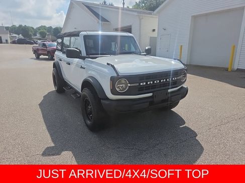 Used 2022 Ford Bronco 4-Door AWD/4WD image 2