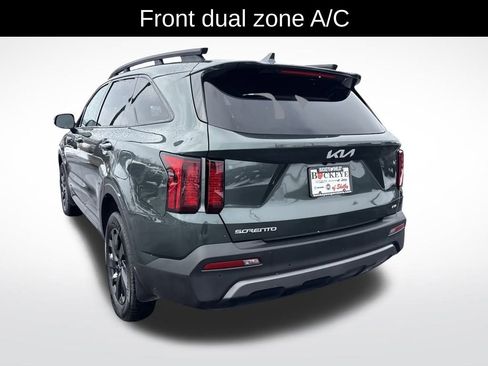 Used 2023 Kia Sorento S image 6