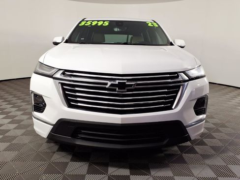 Used 2023 Chevrolet Traverse Premier image 2
