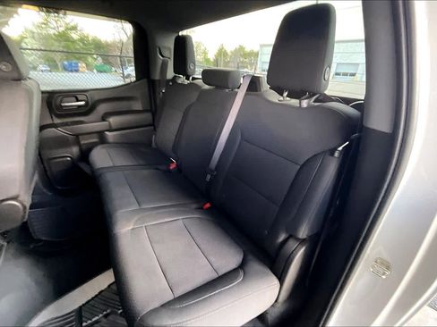 Used 2020 Chevrolet Silverado 1500 Custom w/ Custom Value Package image 21