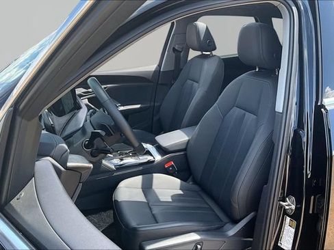 Used 2025 Audi Q5 Premium w/ Convenience Package AWD/4WD image 27