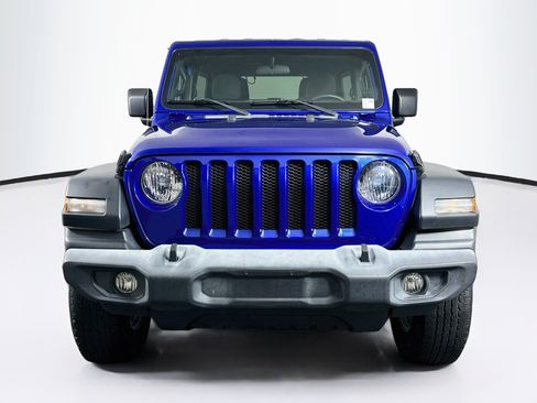 Used 2019 Jeep Wrangler Unlimited Sport S AWD/4WD image 2