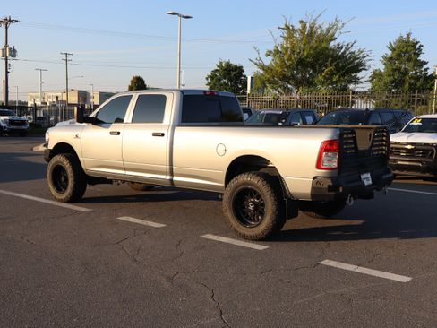 Used 2022 RAM 2500 Tradesman AWD/4WD image 8
