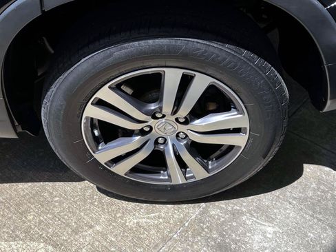 Used 2017 Honda Pilot EX image 8