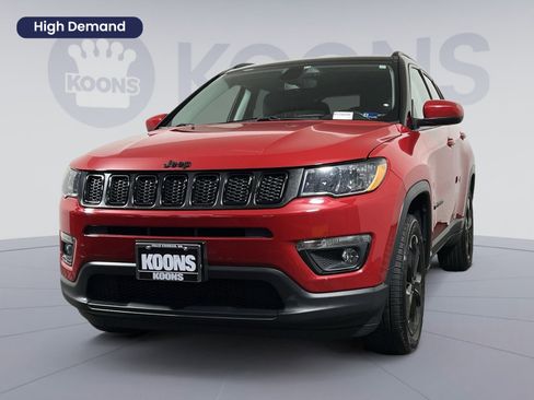 Used 2020 Jeep Compass Latitude image 1