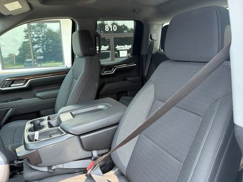 Used 2023 GMC Sierra 1500 Elevation AWD/4WD image 3