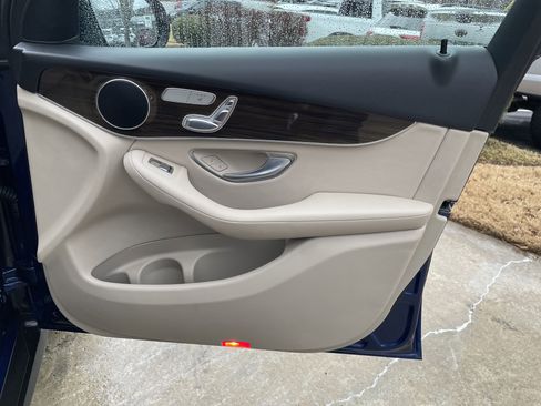 Used 2018 Mercedes-Benz GLC 300 image 45