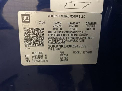 Used 2023 GMC Acadia SLE w/ Driver Convenience Package FWD image 26