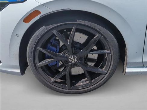 Used 2023 Volkswagen Golf 20th Anniversary Edition image 25