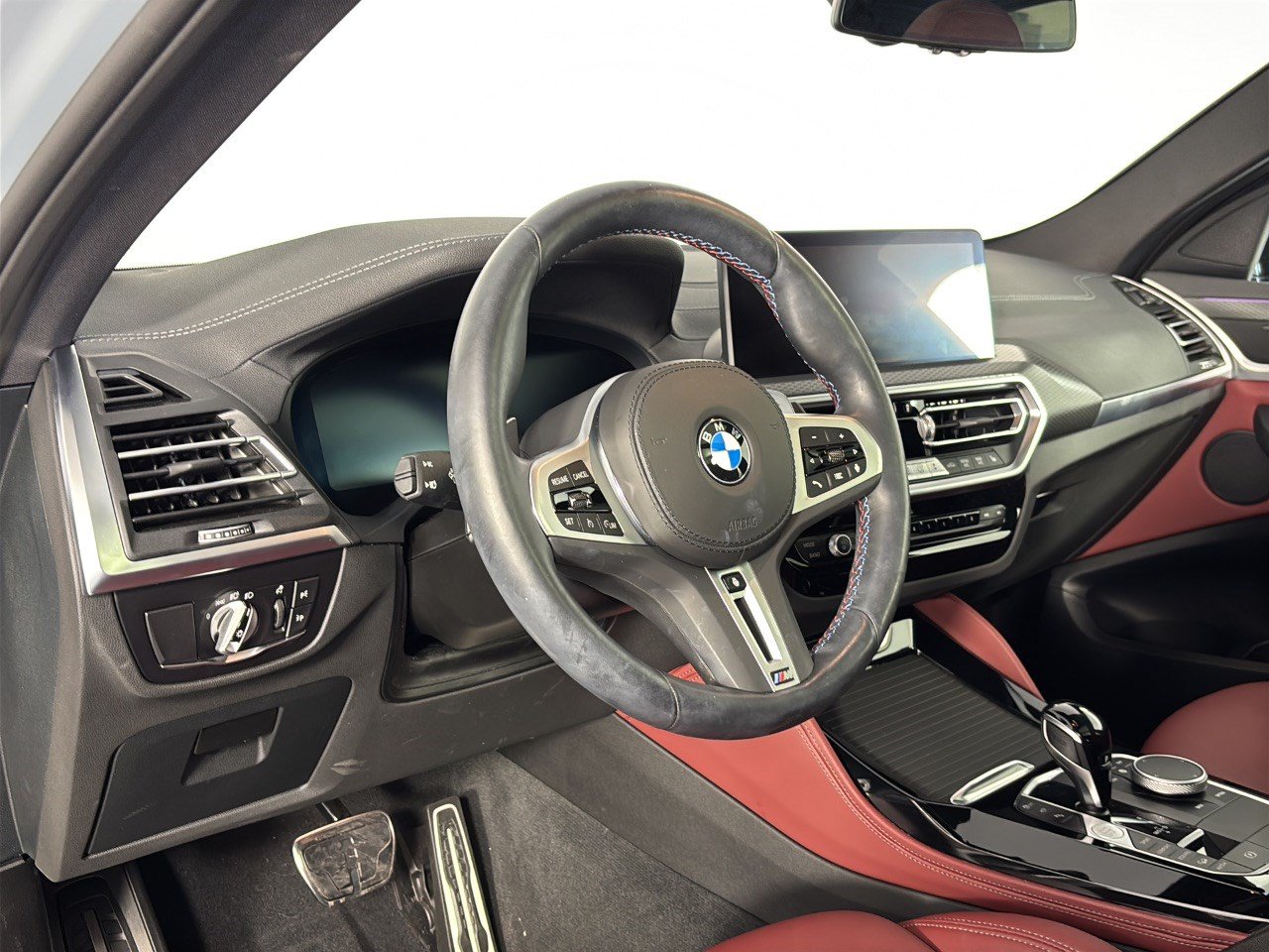 Certified 2025 BMW X4 M40i w/ Premium Package AWD/4WD image 4