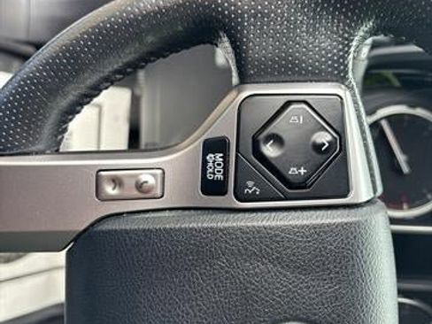 Used 2023 Toyota 4Runner Limited AWD/4WD image 15