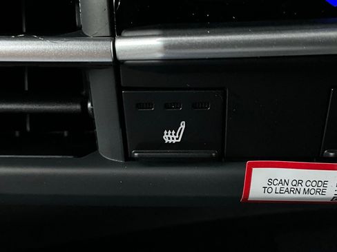 New 2026 Toyota Sienna XSE image 30