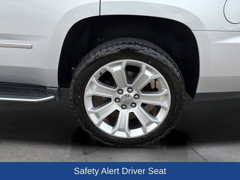 Used 2016 GMC Yukon Denali w/ Open Road Package AWD/4WD image 32