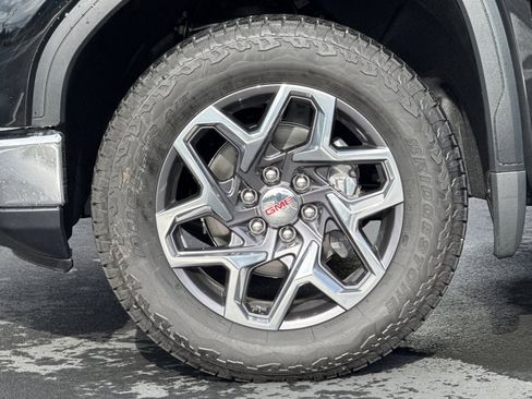 New 2026 GMC Sierra 1500 SLT image 26