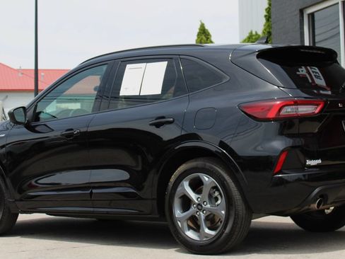 Used 2024 Ford Escape ST-Line w/ Cold Weather Package FWD image 6