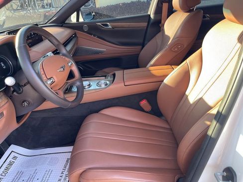 Used 2024 Genesis G80 image 10