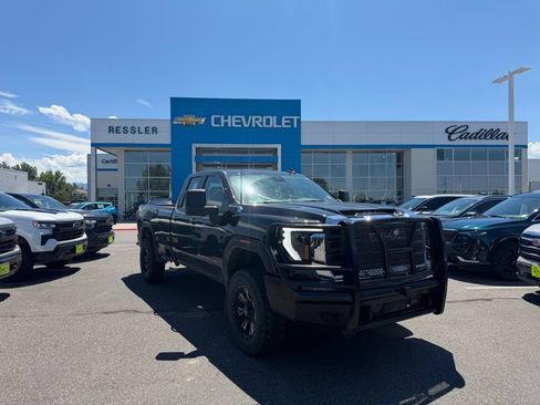 Used 2024 GMC Sierra 2500 Pro AWD/4WD image 2