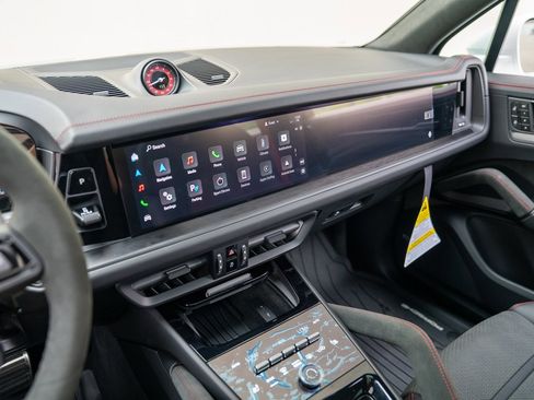 New 2025 Porsche Cayenne GTS image 14