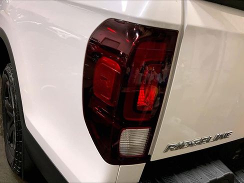 Used 2022 Honda Ridgeline Black Edition image 28