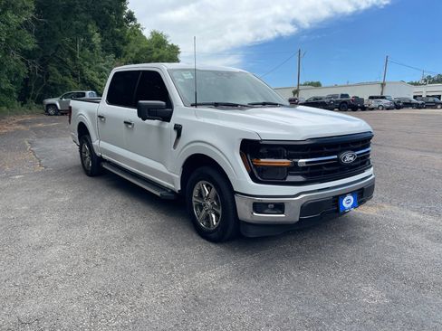 Used 2024 Ford F150 XLT w/ Mobile Office Package RWD image 9