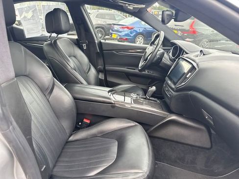 Used 2017 Maserati Ghibli S RWD image 9
