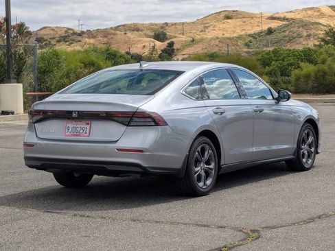 Used 2023 Honda Accord EX image 5