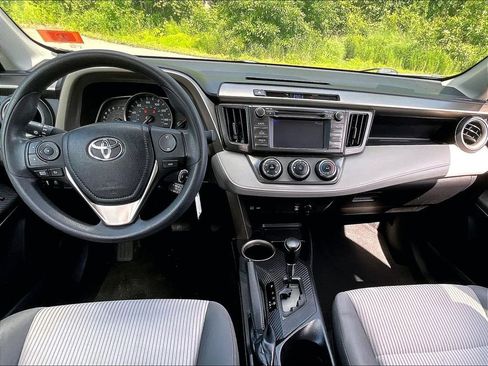Used 2013 Toyota RAV4 LE AWD/4WD image 21