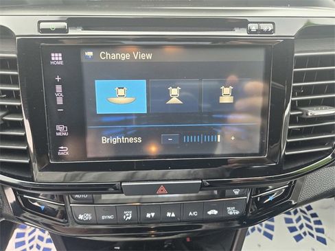 Used 2016 Honda Accord Touring image 16