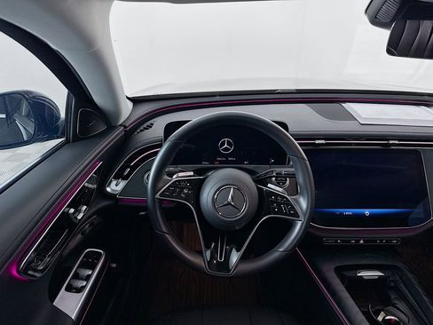 Used 2024 Mercedes-Benz E 350 4MATIC Sedan image 23