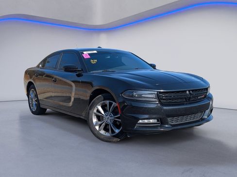 Used 2020 Dodge Charger SXT image 1