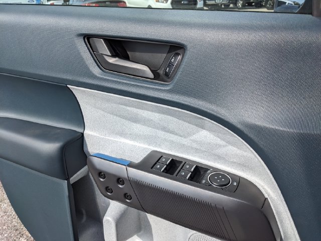 New 2026 Ford Maverick XLT FWD image 18