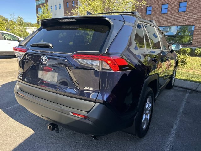 Used 2021 Toyota RAV4 XLE w/ XLE Grade Weather Package AWD/4WD image 6