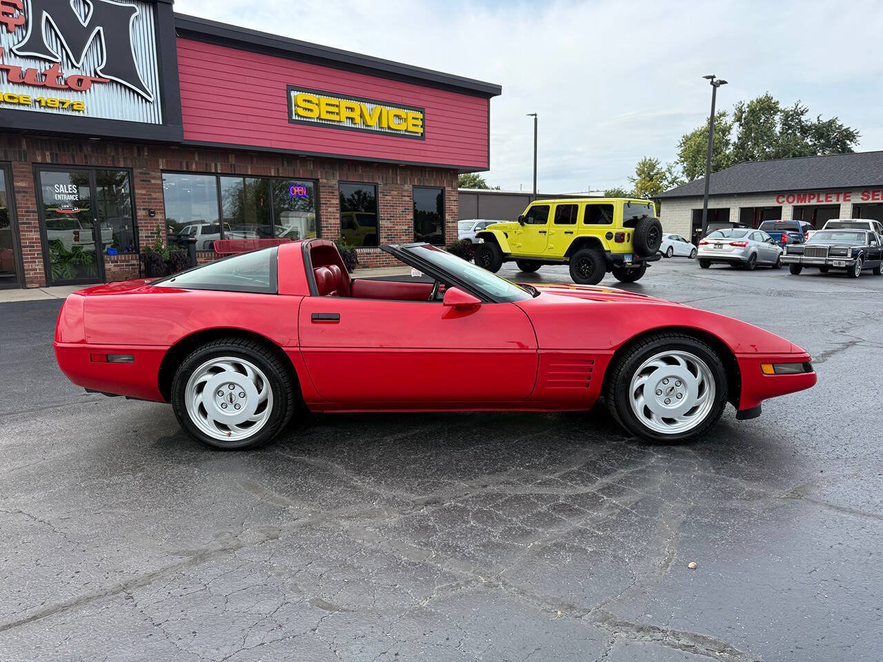 Used 1992 Chevrolet Corvette Coupe RWD image 8