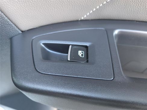 Used 2022 Volkswagen Atlas SEL image 32