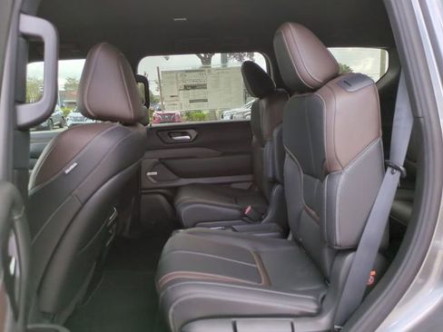 New 2026 Nissan Armada SL w/ Captain's Chari Seat Package AWD/4WD image 21