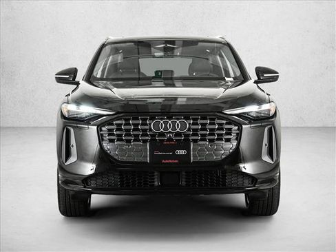 Certified 2025 Audi Q5 Premium w/ Convenience Package AWD/4WD image 2
