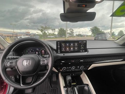 Used 2025 Honda Accord EX-L image 13