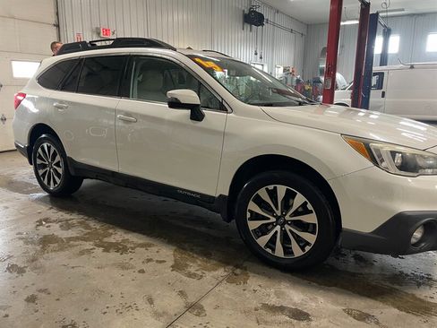 Used 2015 Subaru Outback 2.5i Limited image 5