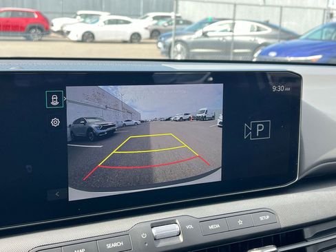 Used 2025 Kia K4 FWD image 23