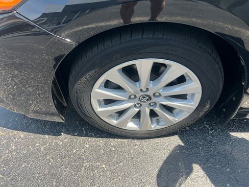 Used 2018 Toyota Camry SE FWD image 21