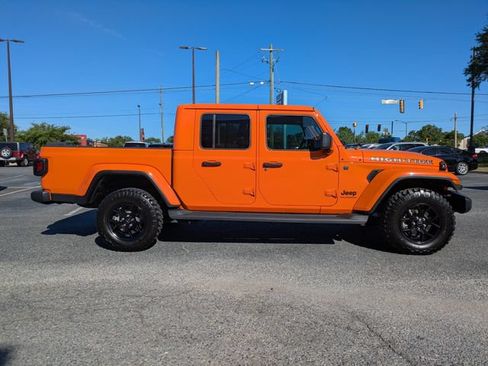 Used 2025 Jeep Gladiator Mojave AWD/4WD image 4