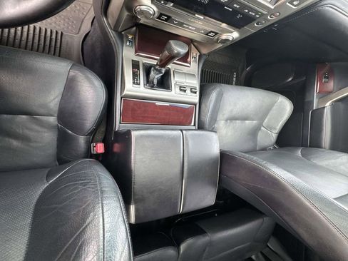 Used 2018 Lexus GX 460 image 24