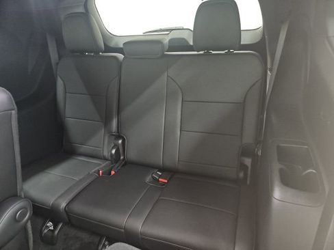 Used 2025 Buick Enclave Preferred image 6