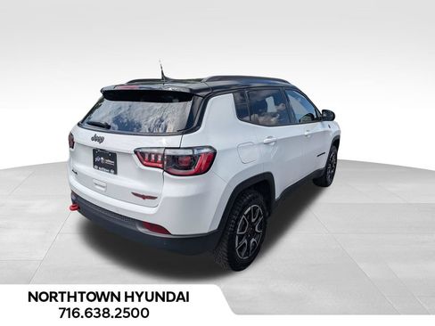 Used 2026 Jeep Compass Trailhawk AWD/4WD image 13