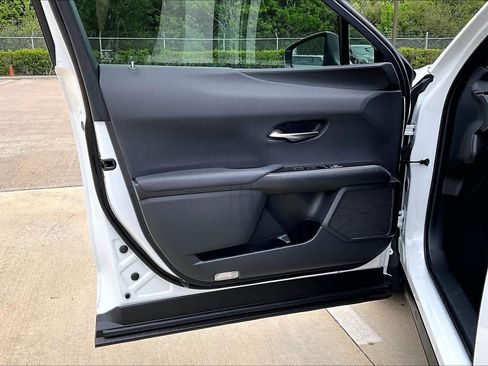 New 2026 Lexus UX 300h FWD image 10