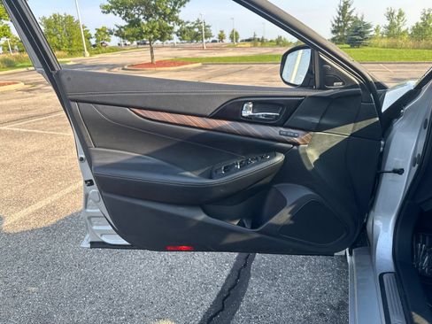 Used 2017 Nissan Maxima Platinum FWD image 12